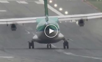 Профессионалы сажают самолеты