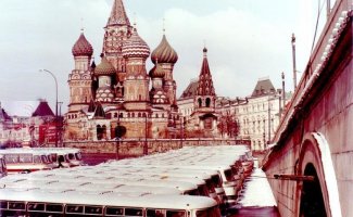 14 фотографий с автомобилями времен СССР (14 фото)