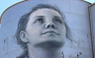 «Сило-арт» — масштабные граффити на элеваторах и зернохранилищах (34 фото)