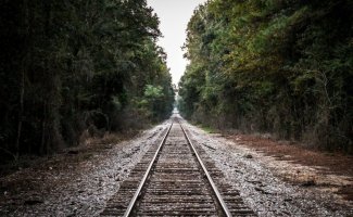 Железная дорога уходит за горизонт (36 фото + 2 видео)